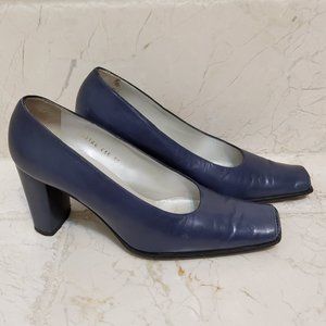 Baldinini size 9 Italian Navy Pumps with snakeskin tip